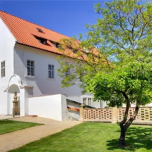 4* Otel Monastery